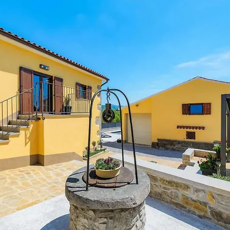 Casa Olika