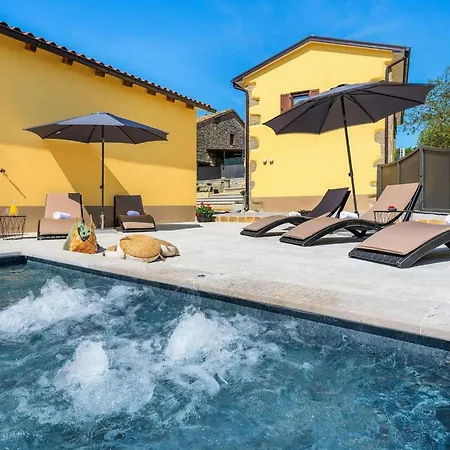 Casa Olika * Buzet